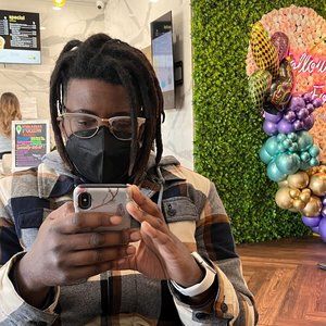 Meet your Posher, Gross